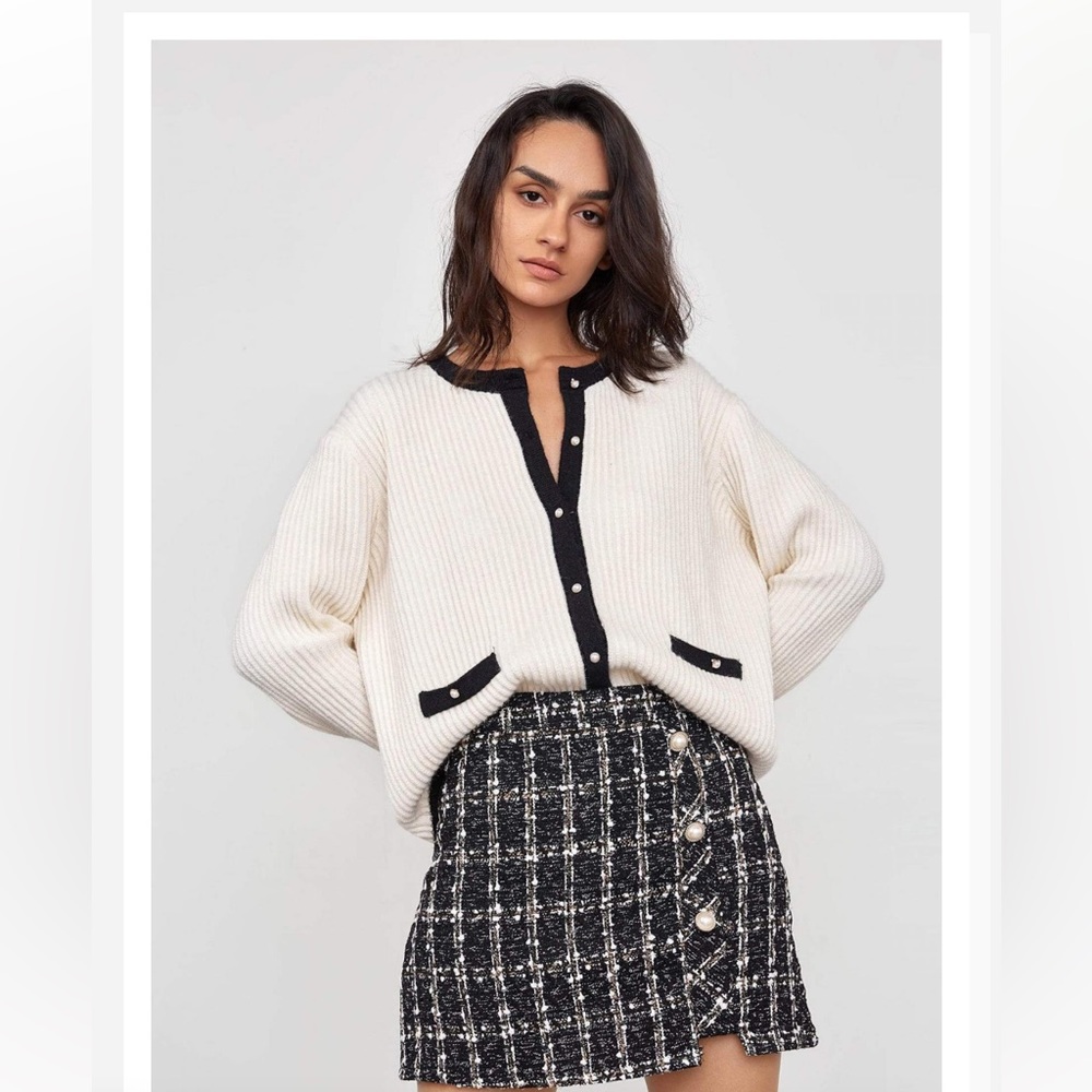 J.ING Knitwear Beige Contrast Cardigan